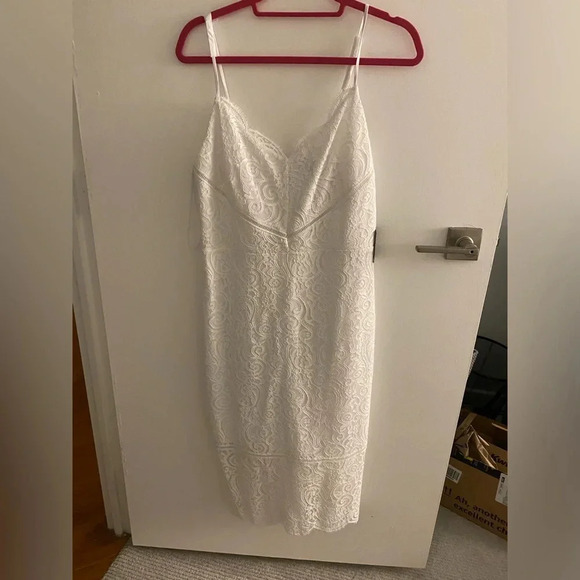Express Dresses & Skirts - Beautiful white lace dress